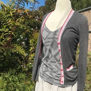 Retro look gray sweater with red and white detail